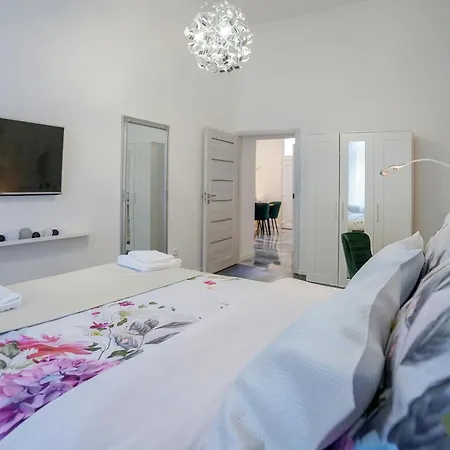 Apartament Decor *